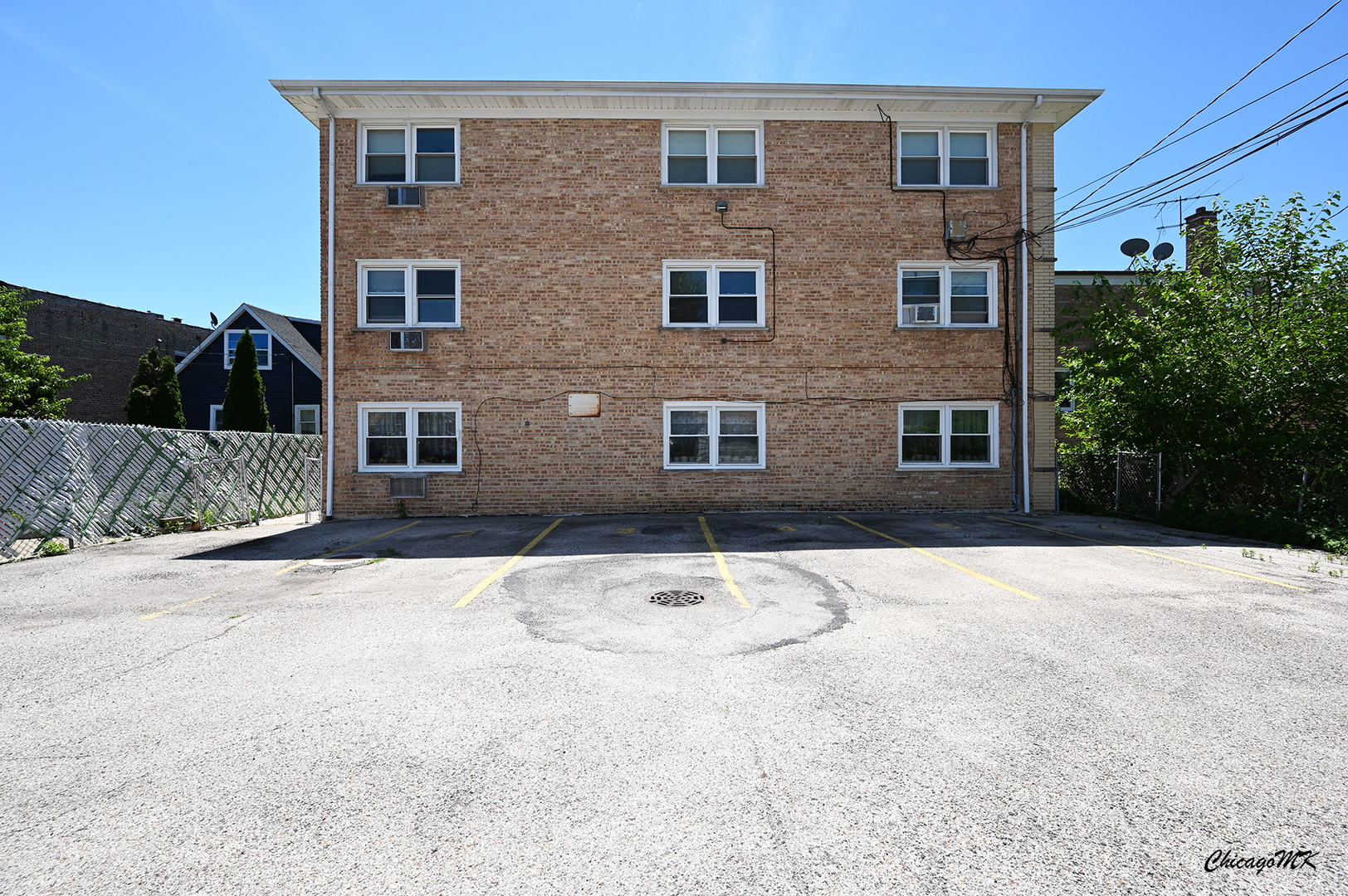 7020 W DIVERSEY Avenue Unit: 3