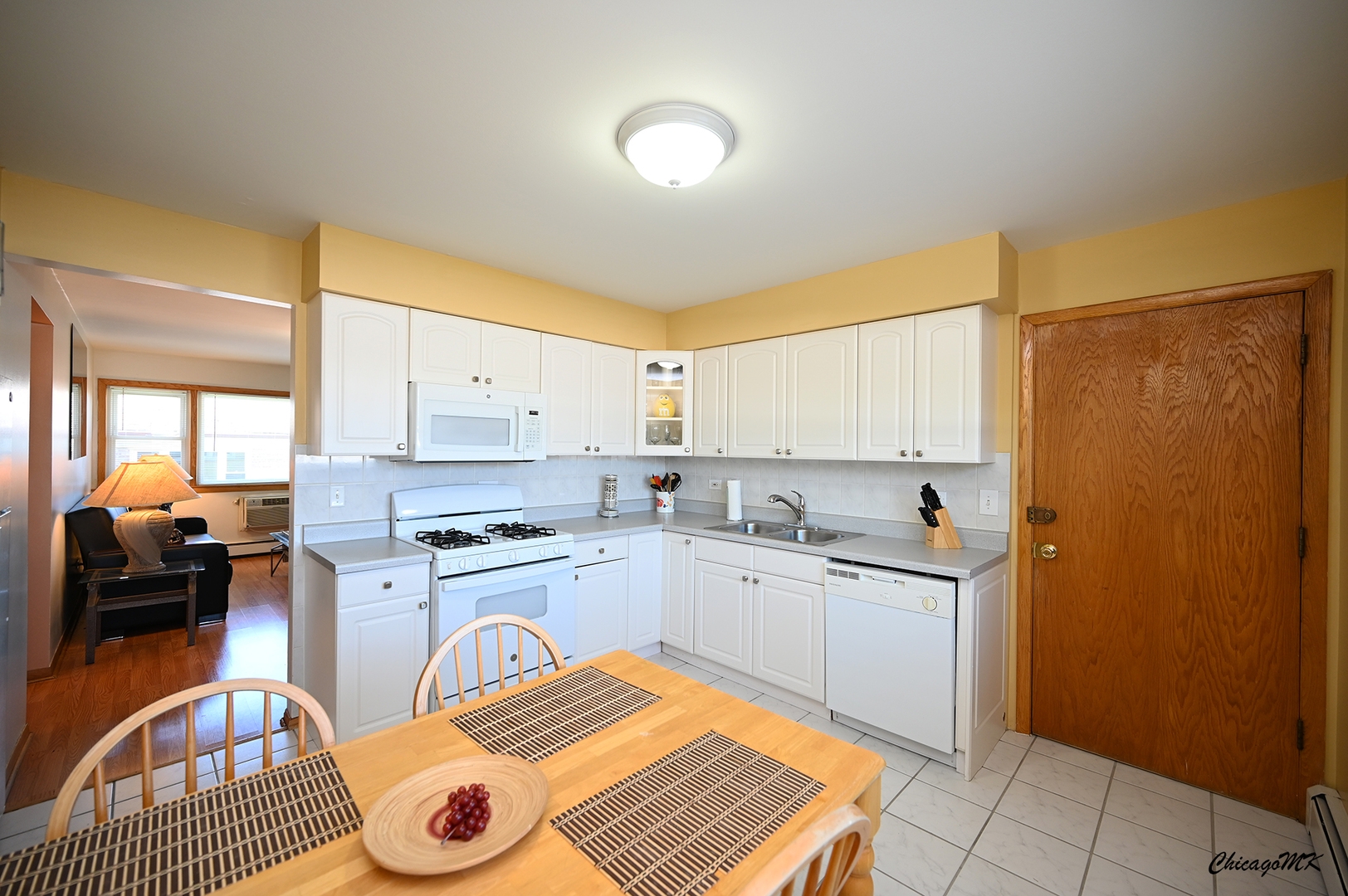 7020 W DIVERSEY Avenue Unit: 3