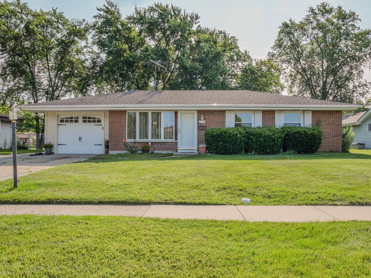 631 S Springinsguth Road