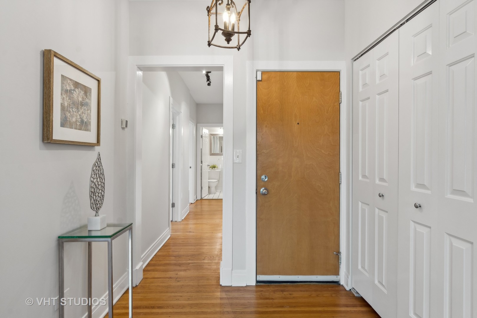 7029 N SHERIDAN Road Unit: 3
