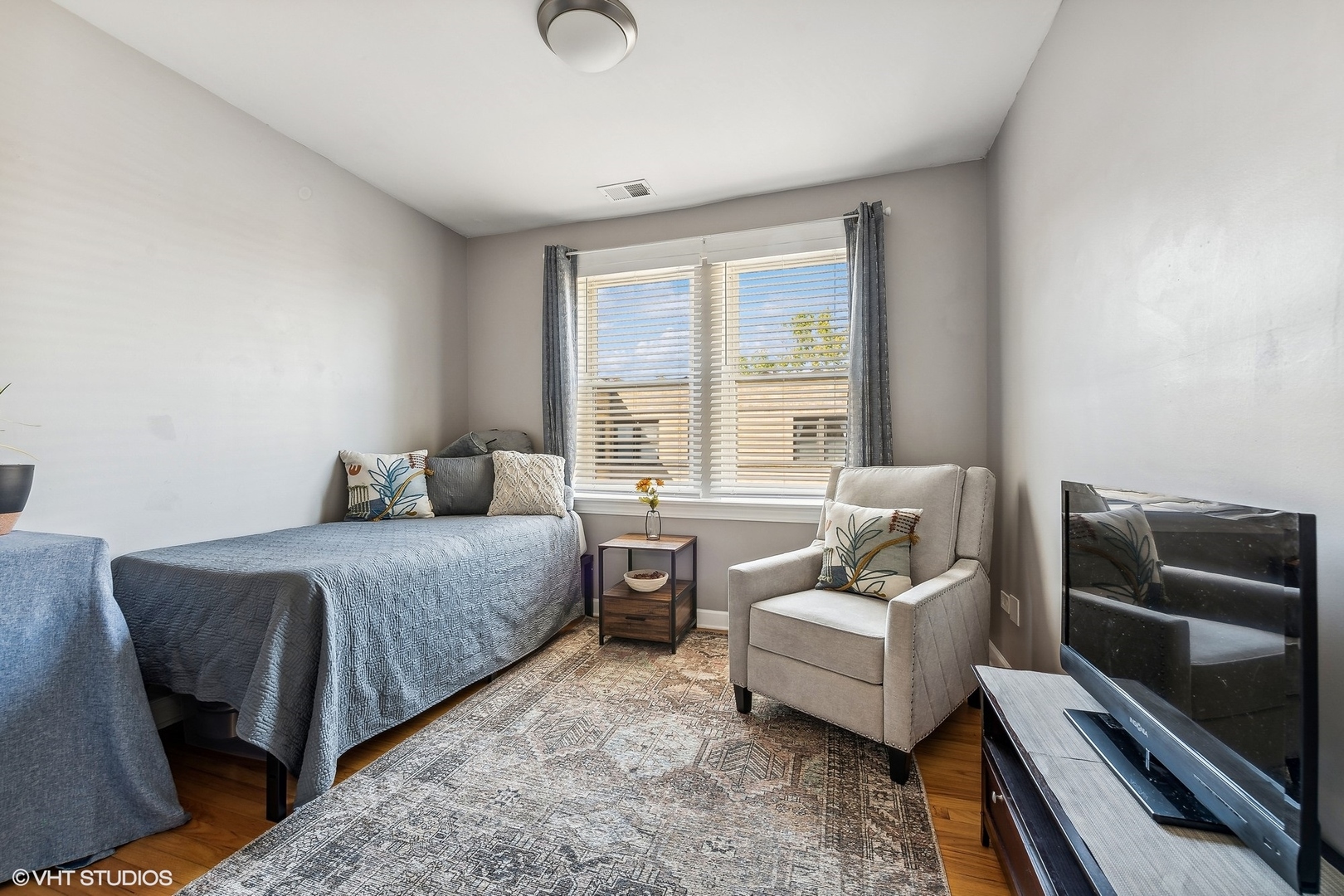5148 N Avers Avenue Unit: 3W