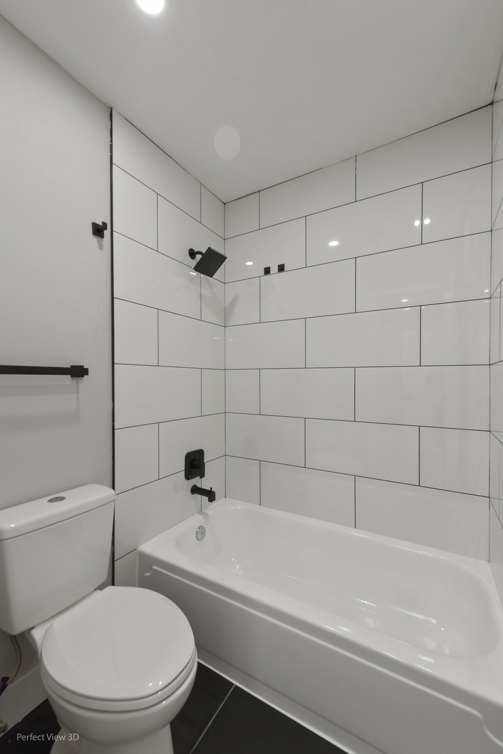 1810 Hemlock Place Unit: 306
