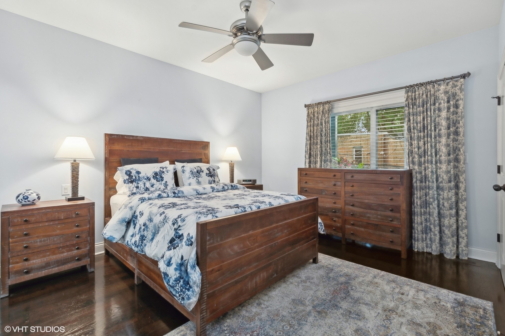 1709 W Foster Avenue Unit: 2E