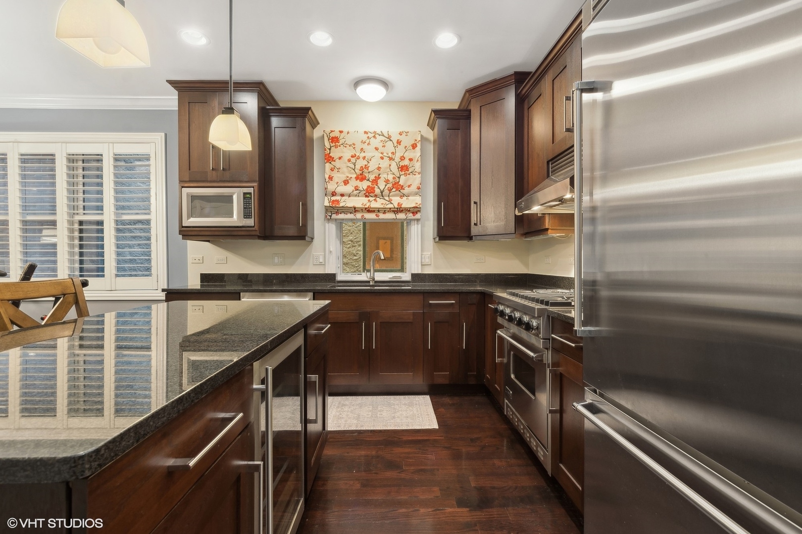 1709 W Foster Avenue Unit: 2E