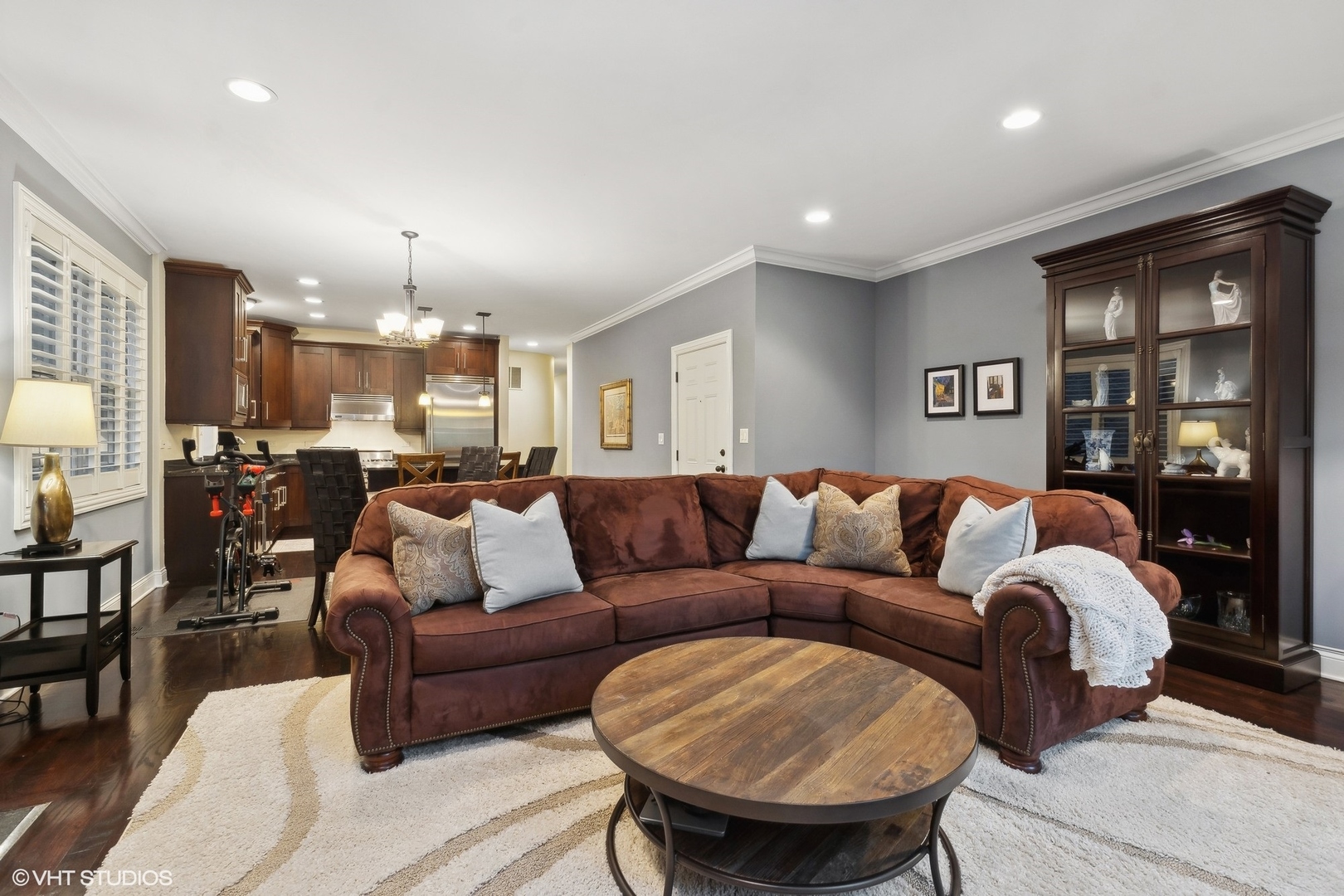 1709 W Foster Avenue Unit: 2E