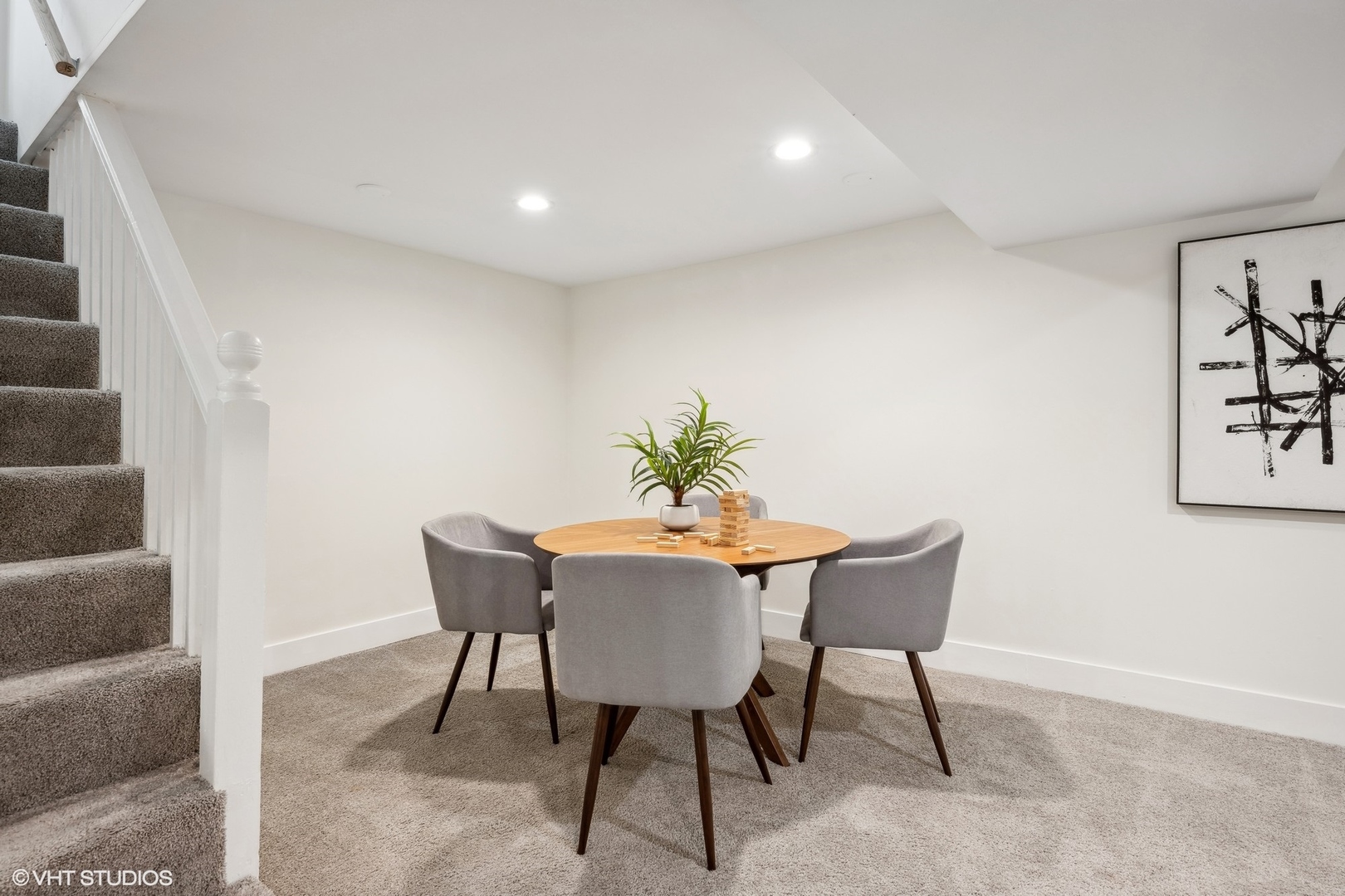 2939 W Ardmore Avenue