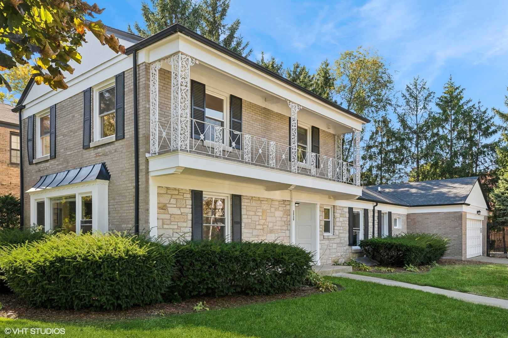 2939 W Ardmore Avenue