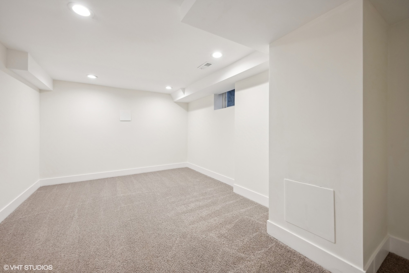 2939 W Ardmore Avenue