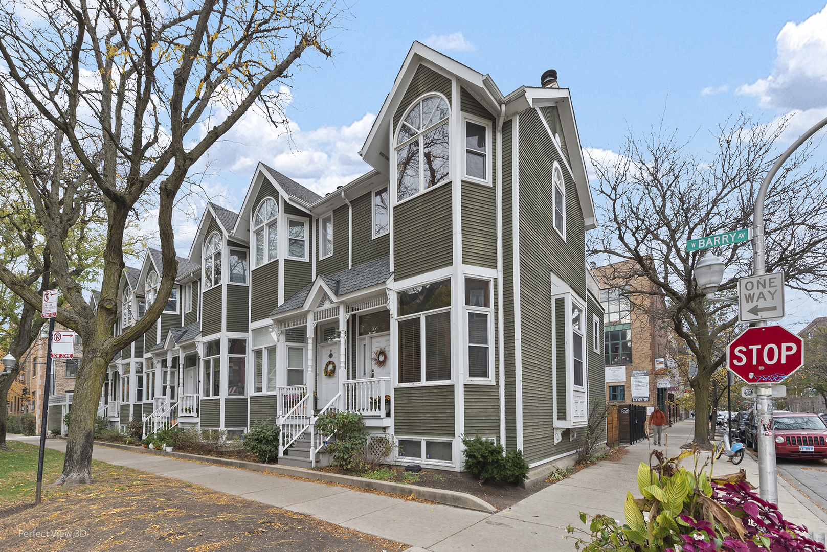 1000 W Barry Avenue