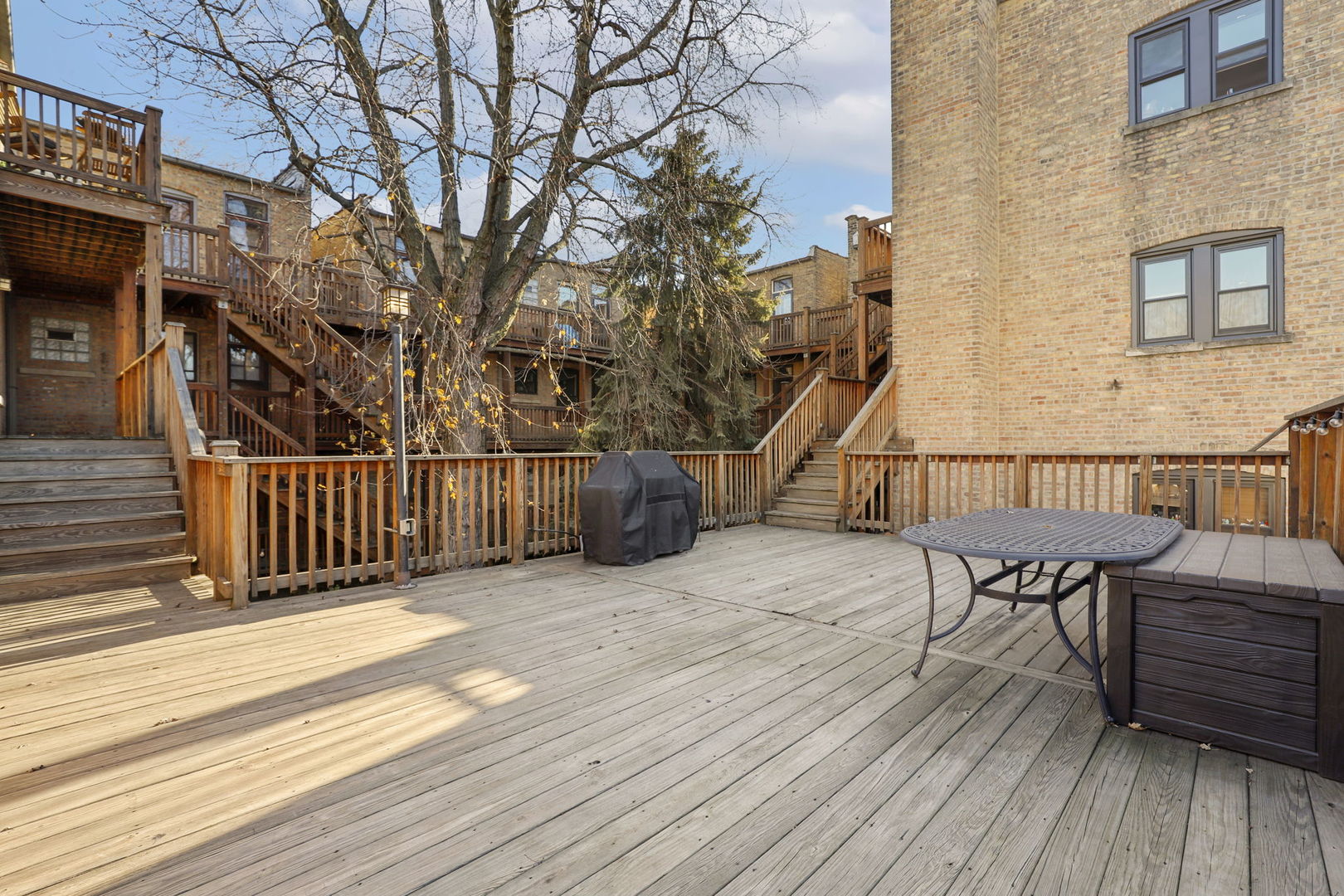738 W Wrightwood Avenue Unit: 3
