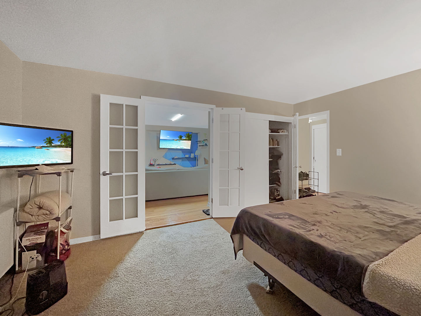 3950 N LAKE SHORE Drive Unit: 922