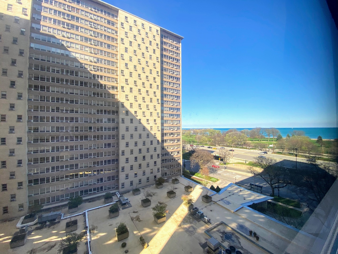 3950 N LAKE SHORE Drive Unit: 922
