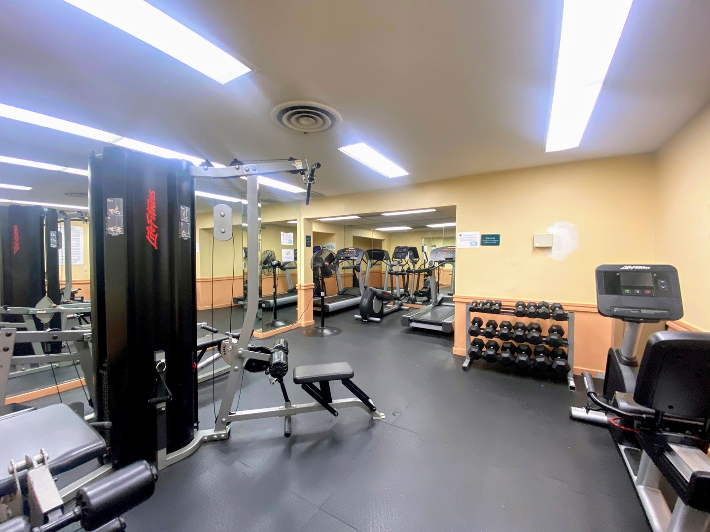 3950 N LAKE SHORE Drive Unit: 922