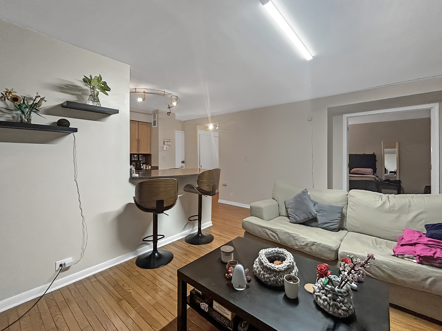 3950 N LAKE SHORE Drive Unit: 922