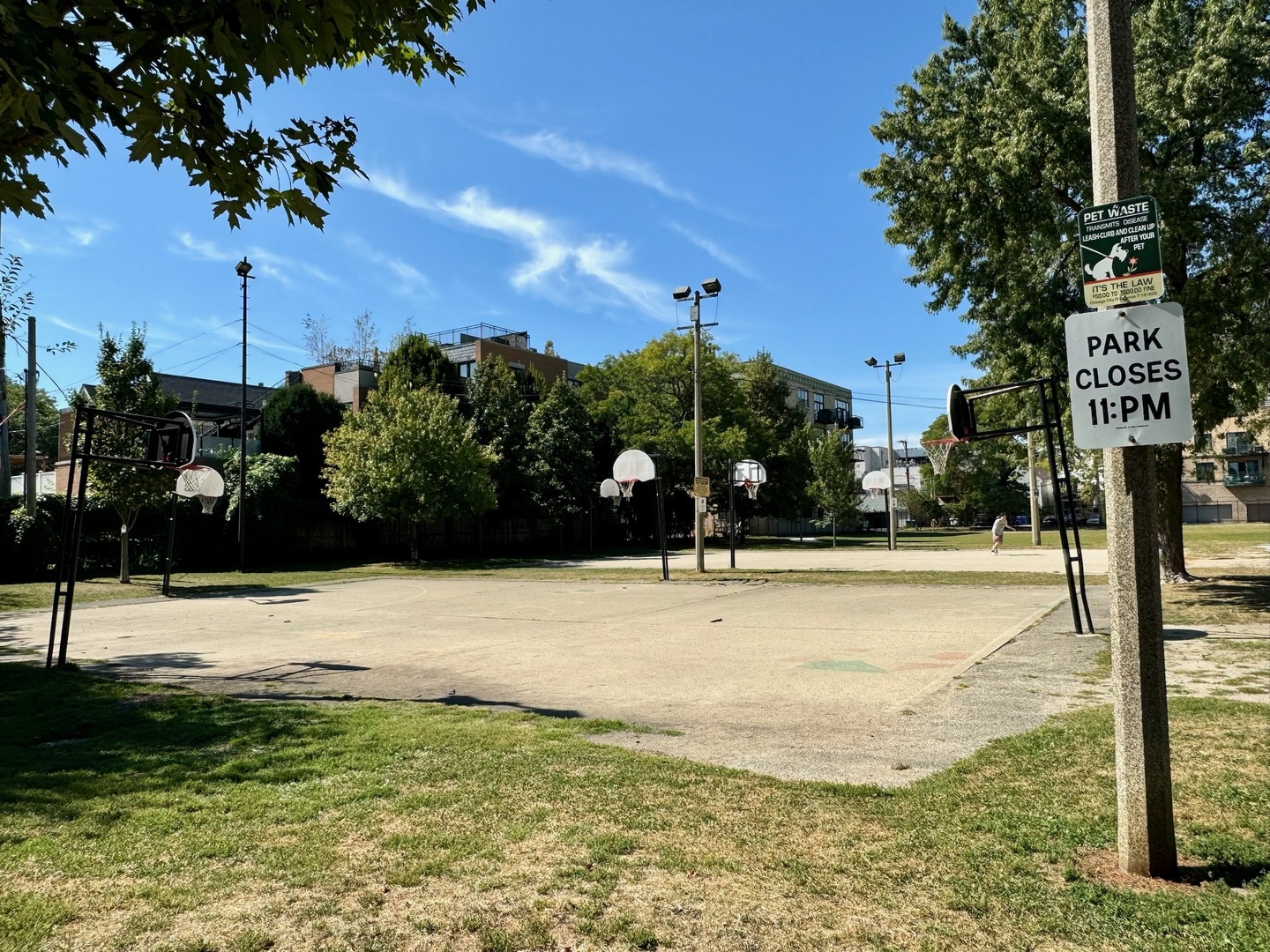 2619 N ASHLAND Avenue Unit: 3S