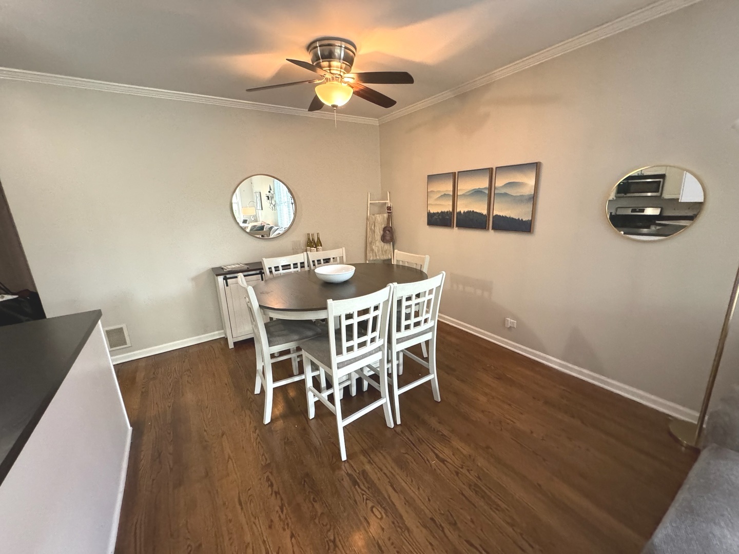 2619 N ASHLAND Avenue Unit: 3S