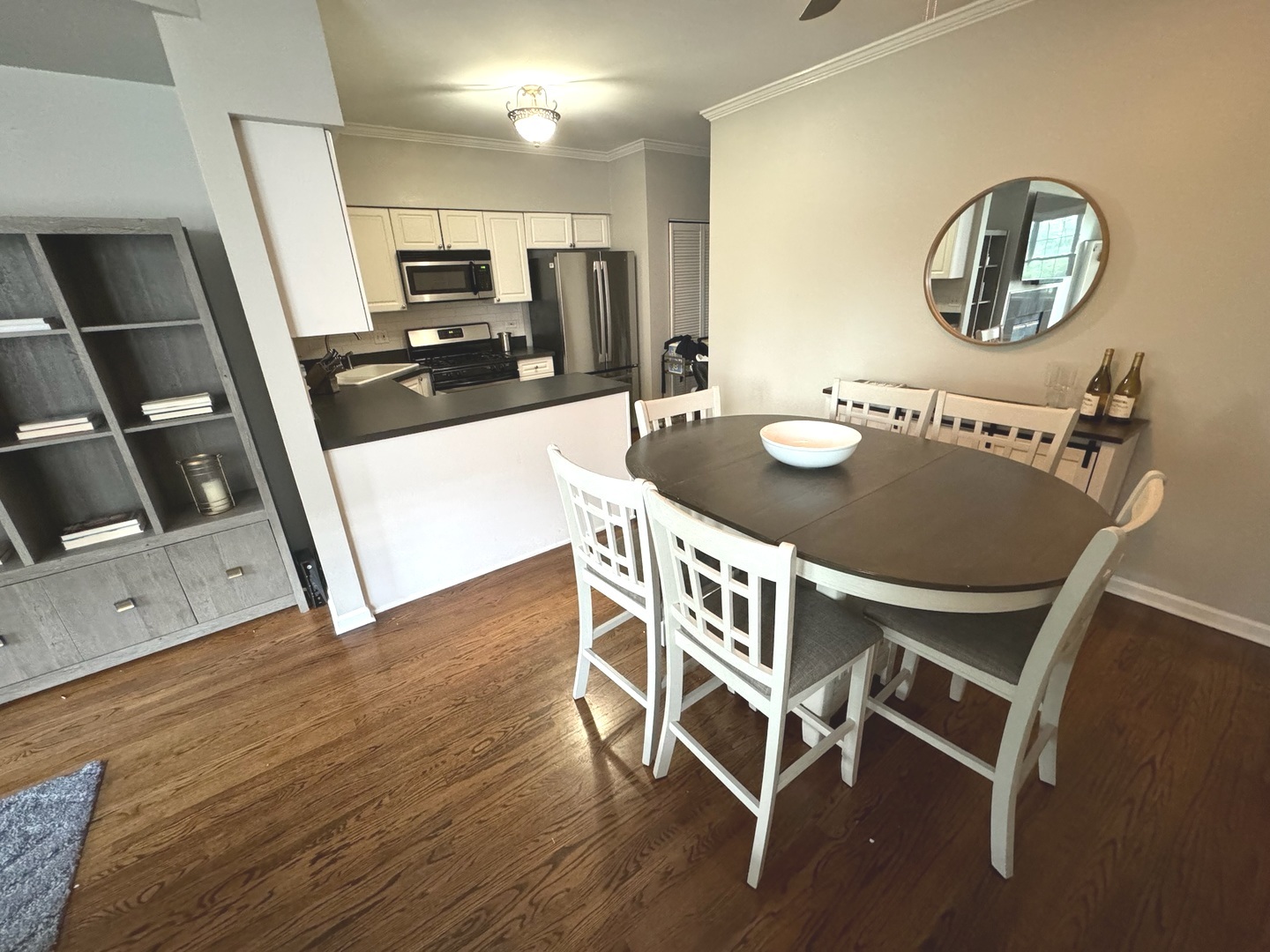 2619 N ASHLAND Avenue Unit: 3S