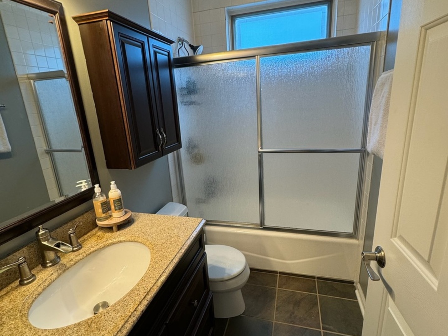 2619 N ASHLAND Avenue Unit: 3S