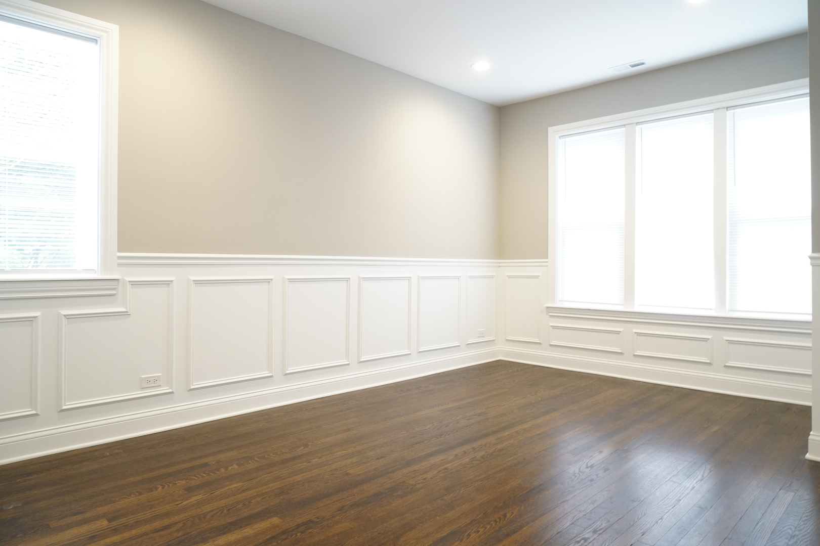 2957 N Avers Avenue Unit: 2F