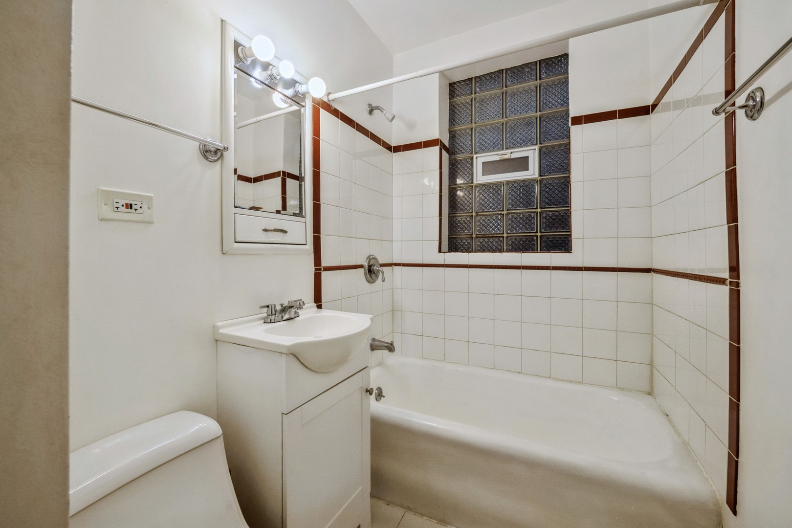 4005 W Nelson Street Unit: 5A