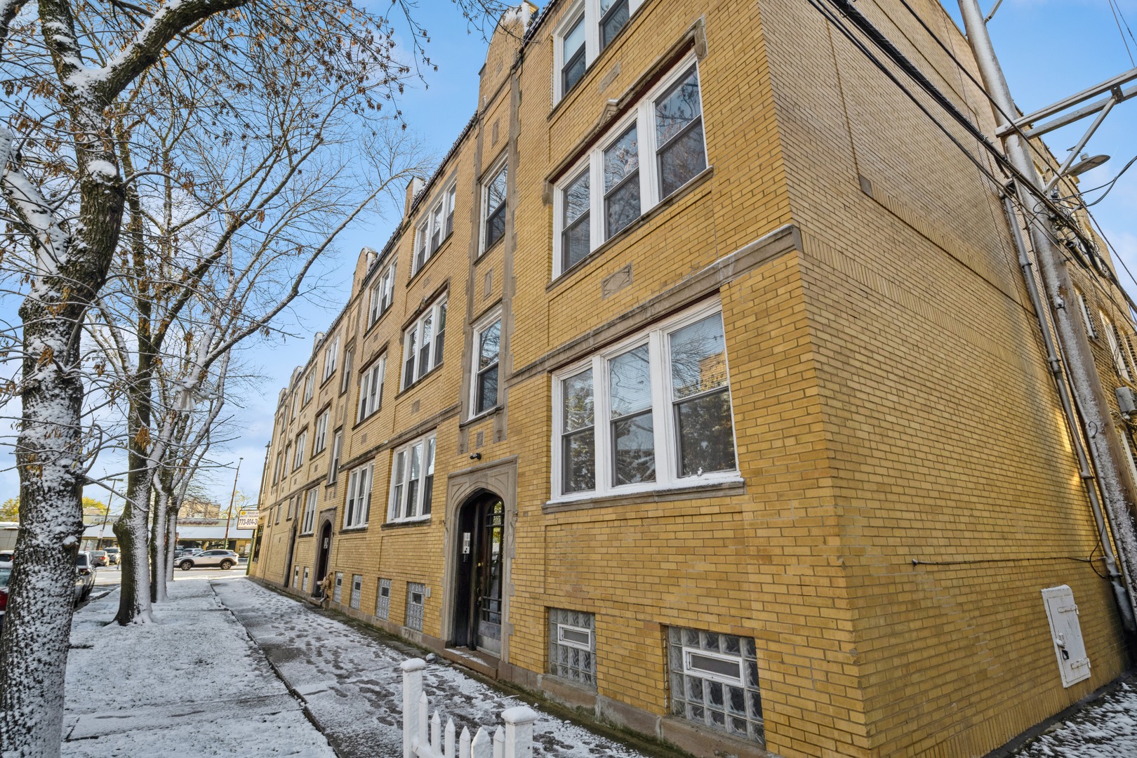 4005 W Nelson Street Unit: 5A