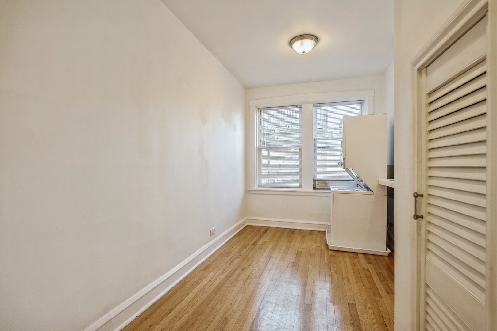 4005 W Nelson Street Unit: 5A