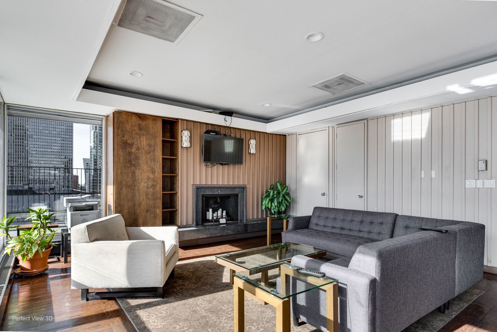 201 E Chestnut Street Unit: 5D