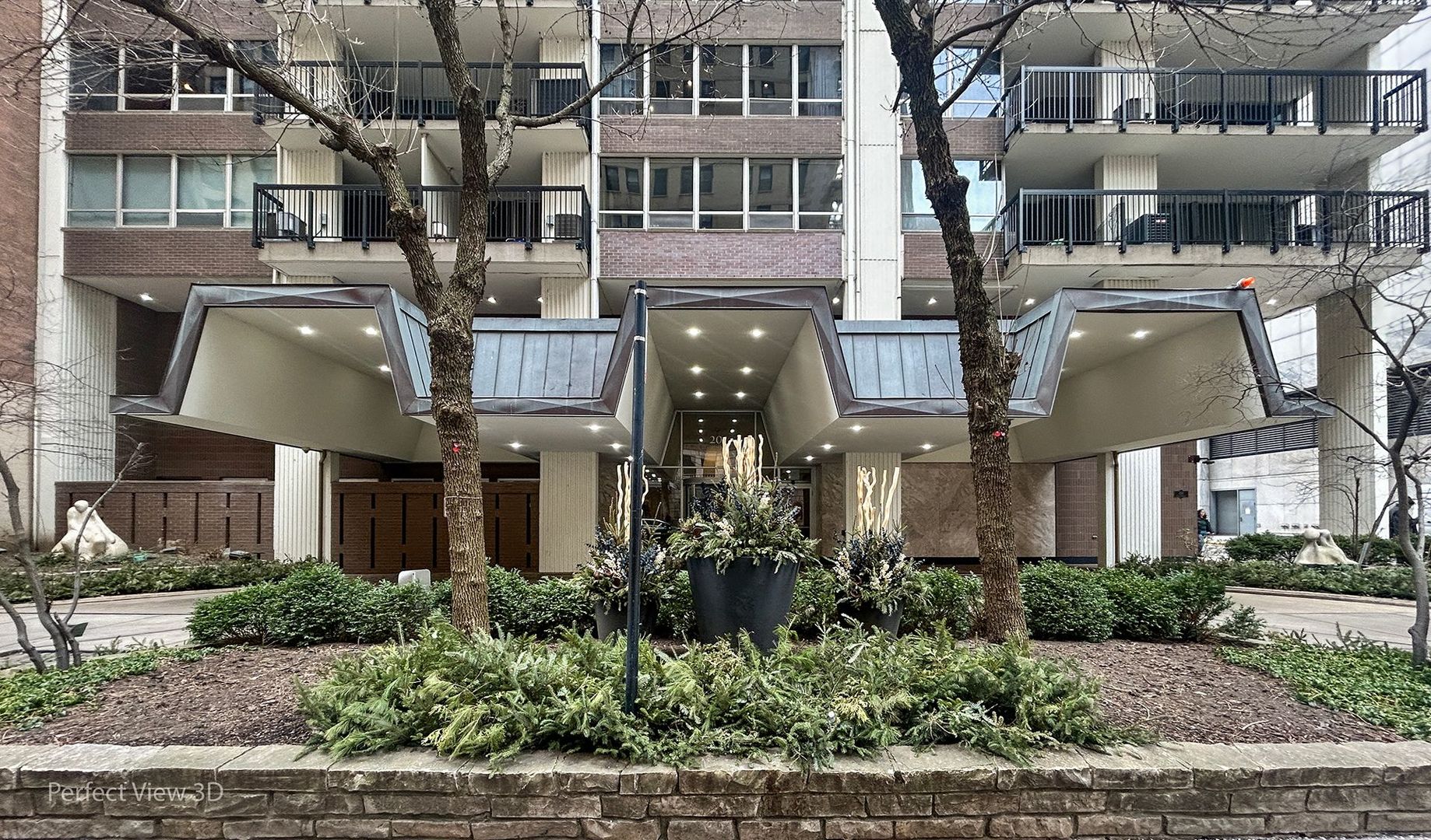 201 E Chestnut Street Unit: 5D