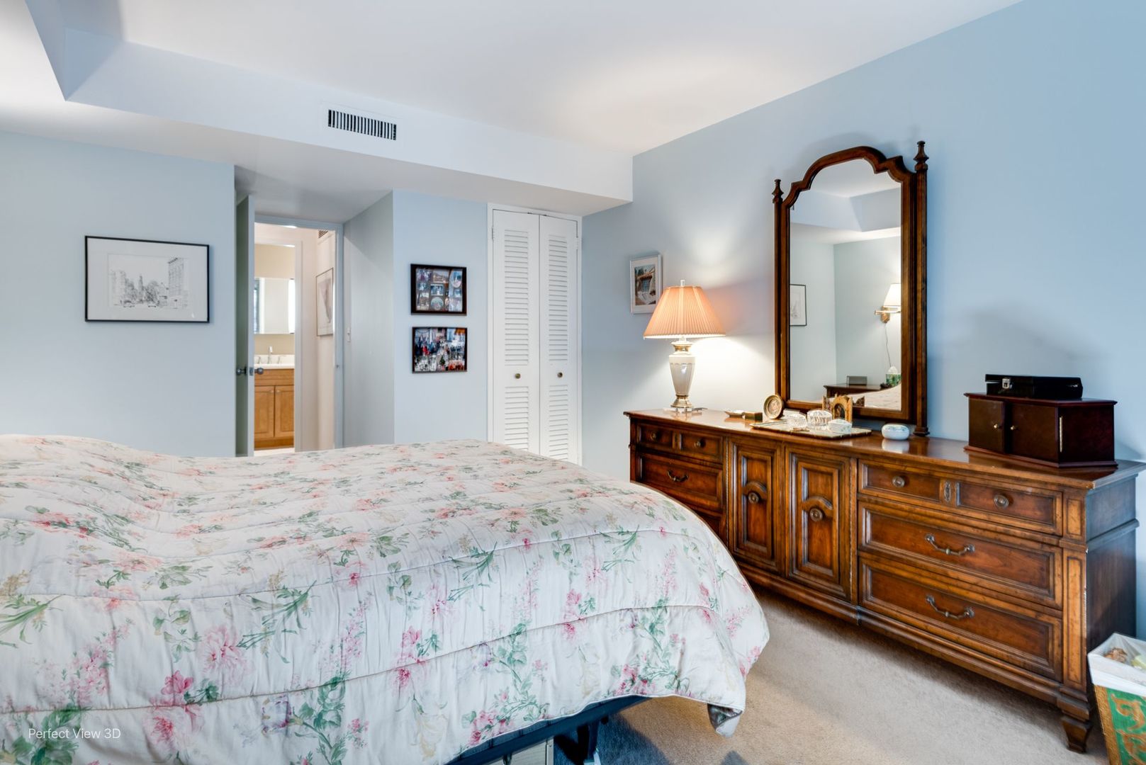 201 E Chestnut Street Unit: 5D