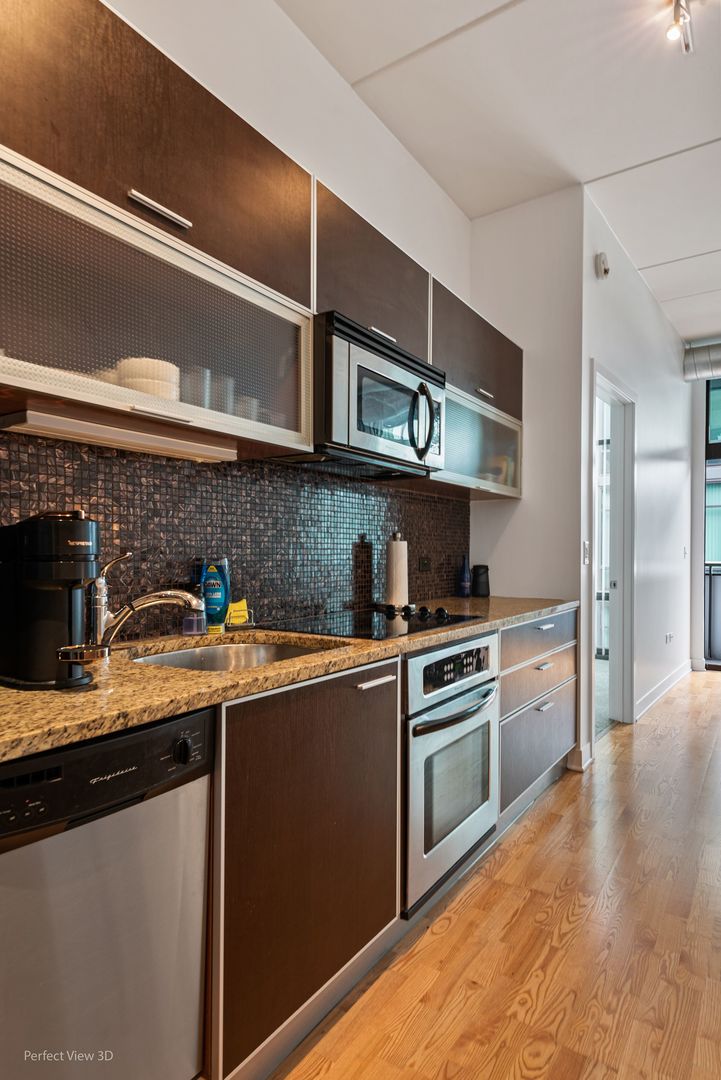 660 W Wayman Street Unit: 607B