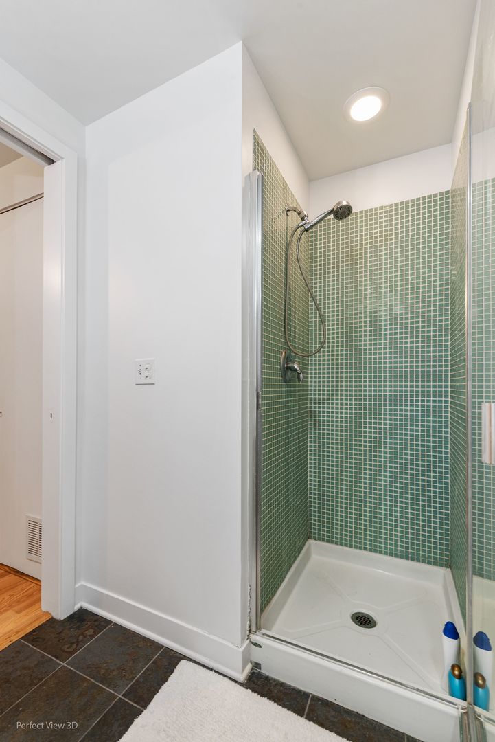 660 W Wayman Street Unit: 607B
