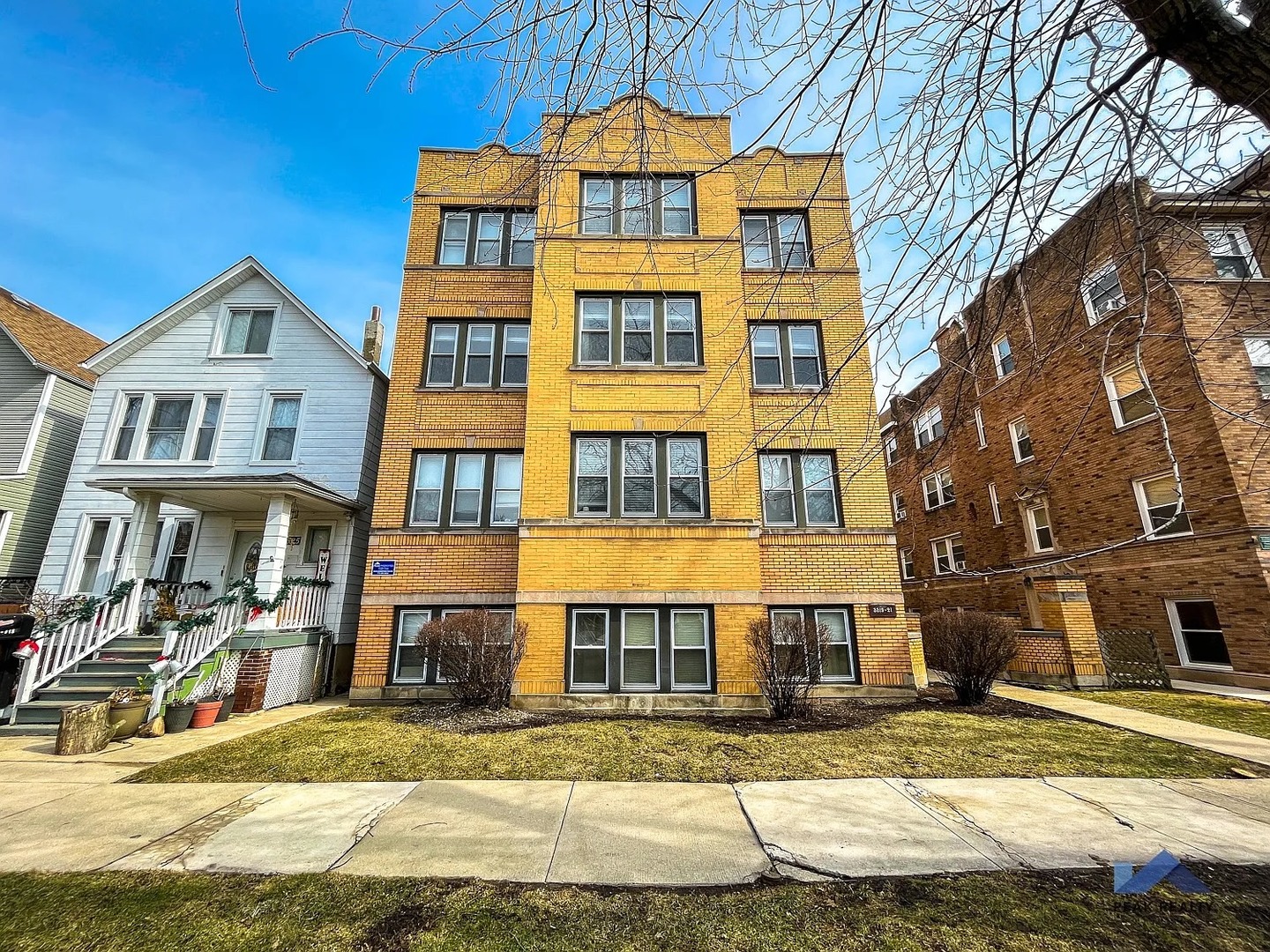 3321 N Karlov Avenue Unit: 2W