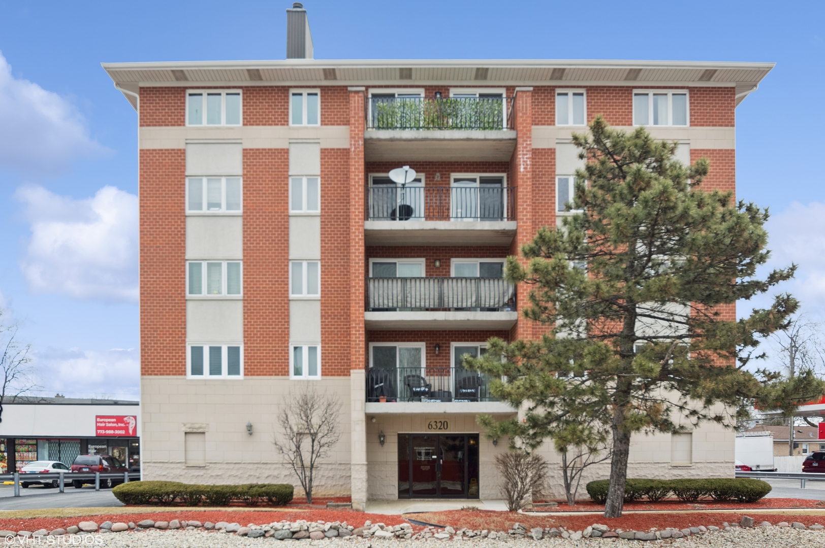 6320 W Higgins Avenue Unit: 303