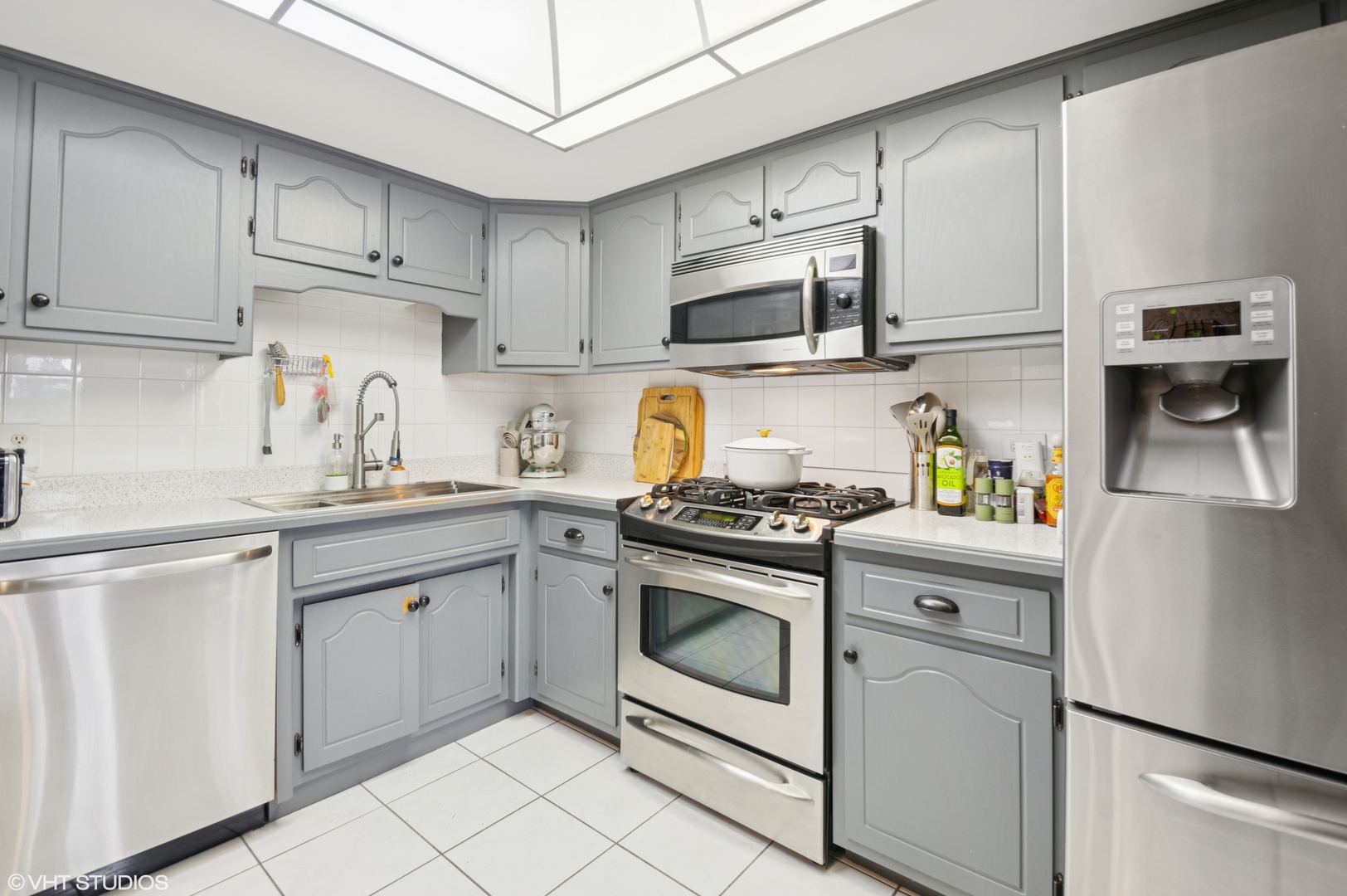 6320 W Higgins Avenue Unit: 303