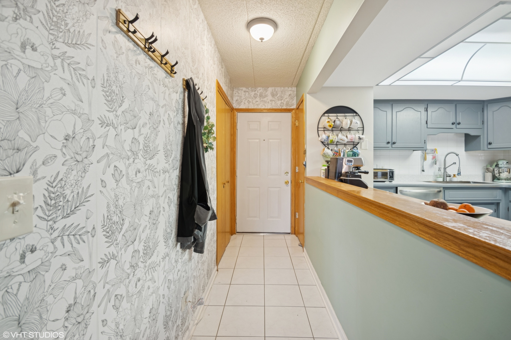 6320 W Higgins Avenue Unit: 303