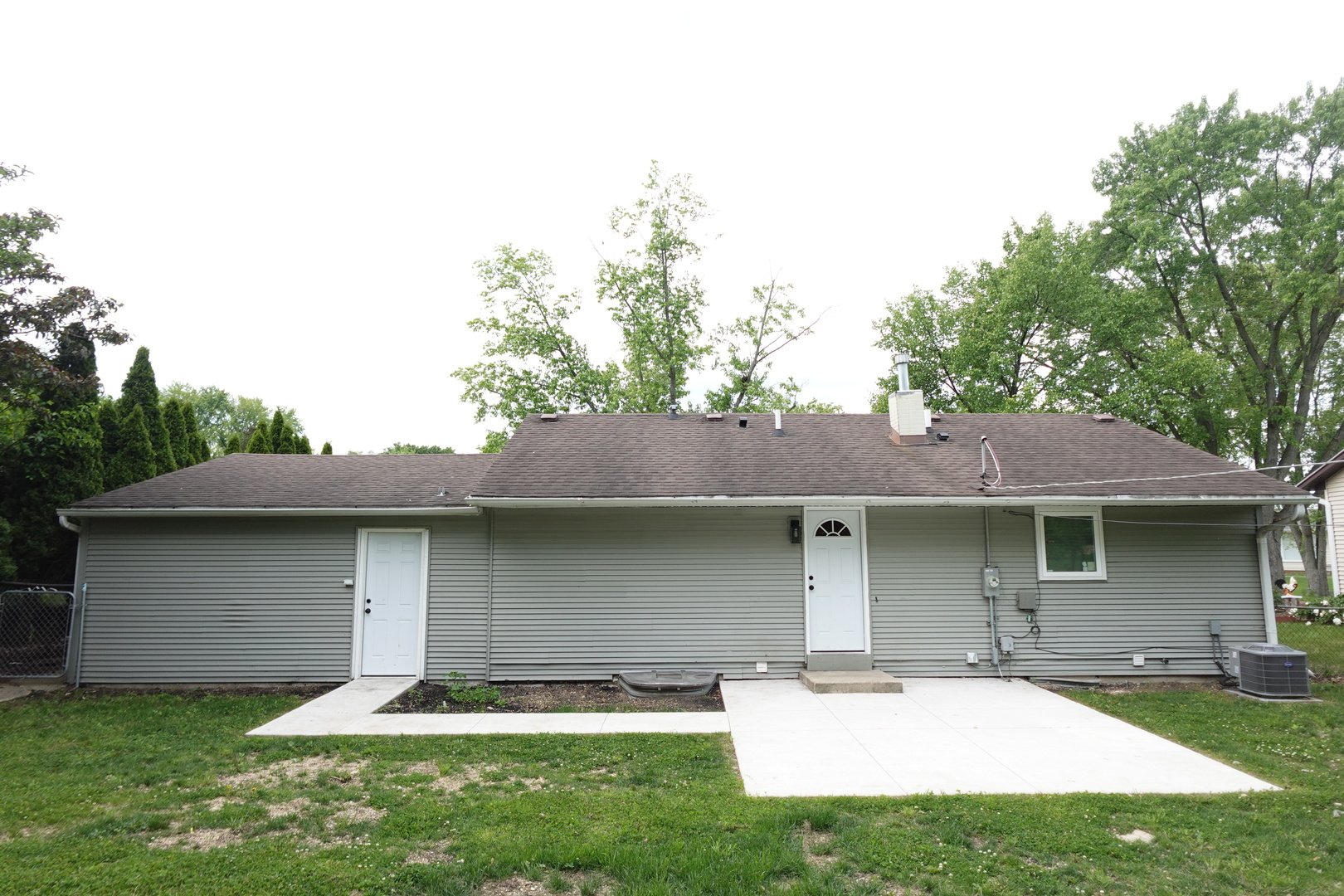 111 W GREEN MEADOWS Boulevard