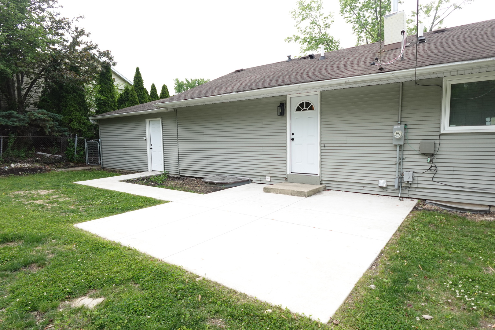 111 W GREEN MEADOWS Boulevard
