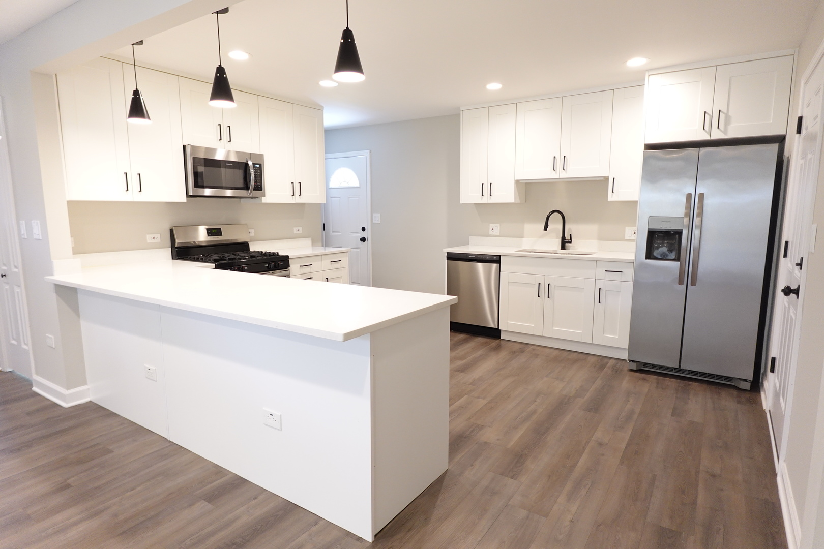 111 W GREEN MEADOWS Boulevard