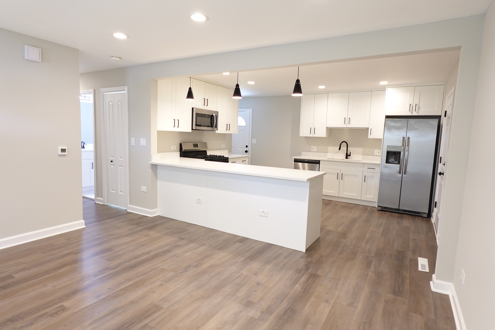 111 W GREEN MEADOWS Boulevard