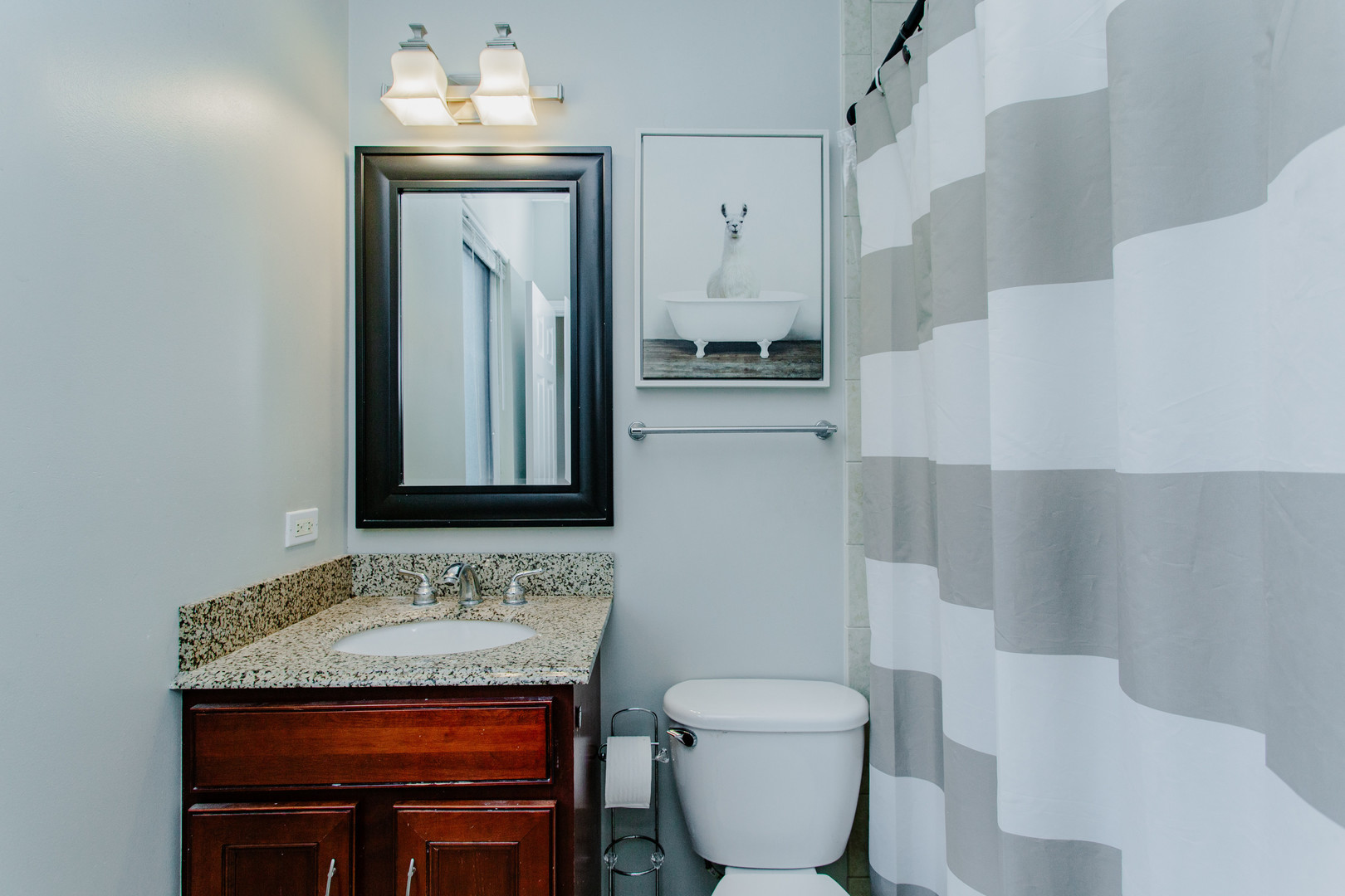 5971 N Elston Avenue Unit: 2