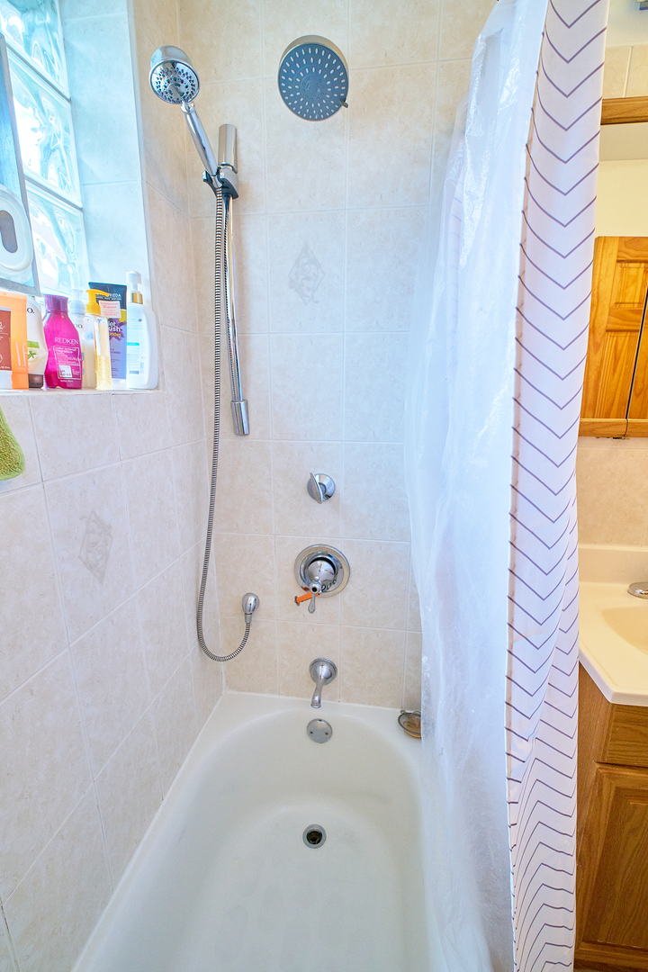 4444 N Central Avenue Unit: 2W