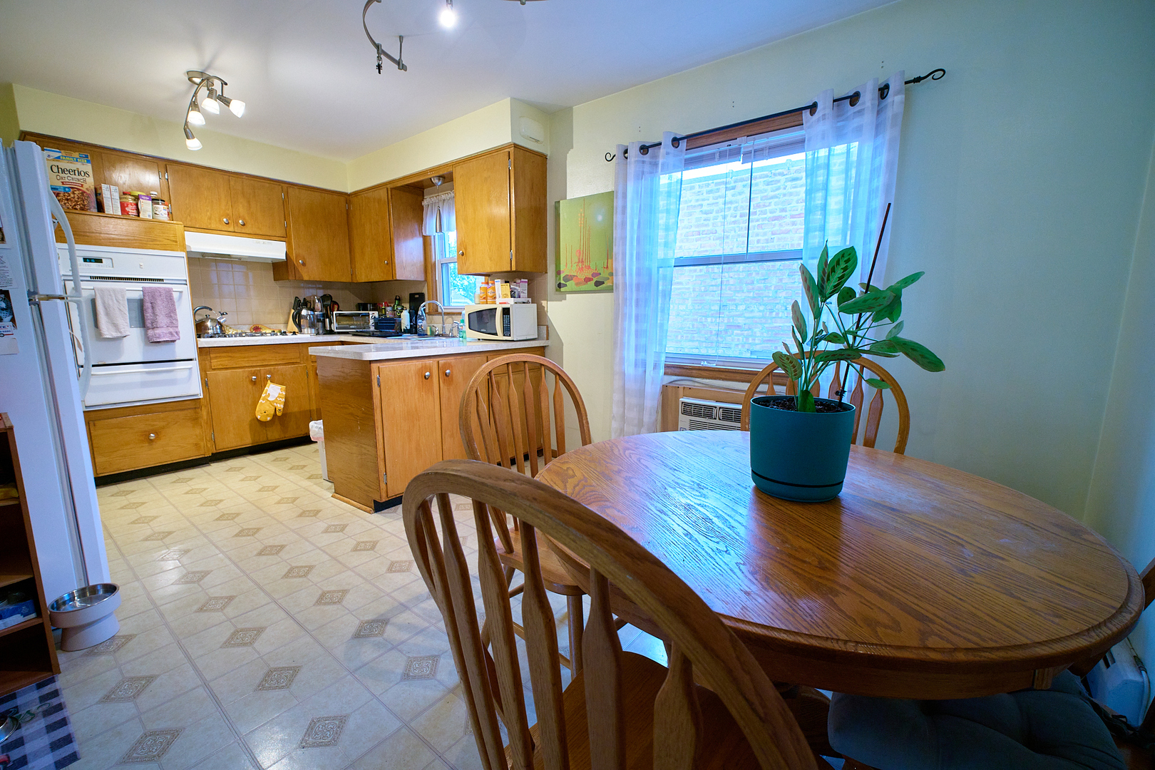 4444 N Central Avenue Unit: 2W