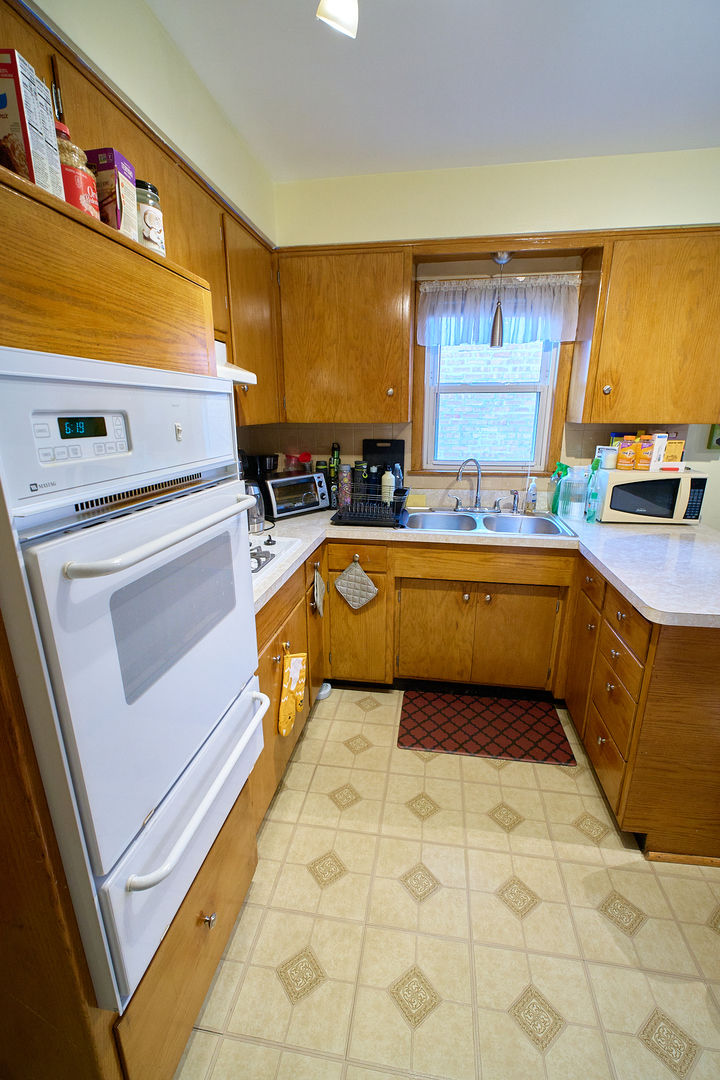 4444 N Central Avenue Unit: 2W