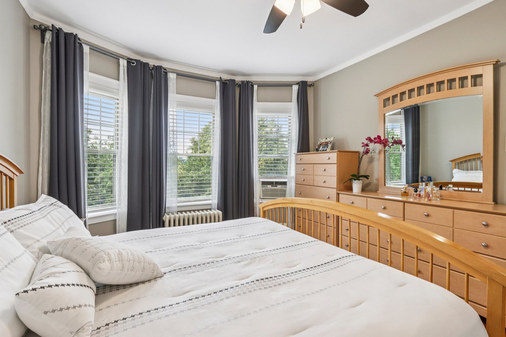 6203 N Oakley Street Unit: 3
