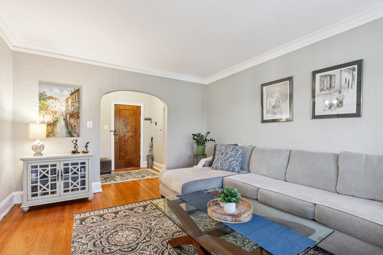 6203 N Oakley Street Unit: 3