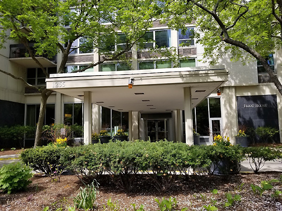 1255 N Sandburg Terrace Unit: 1001