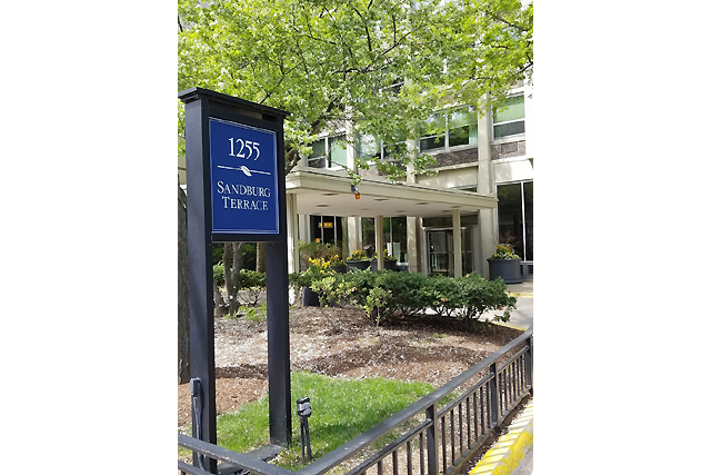 1255 N Sandburg Terrace Unit: 1001