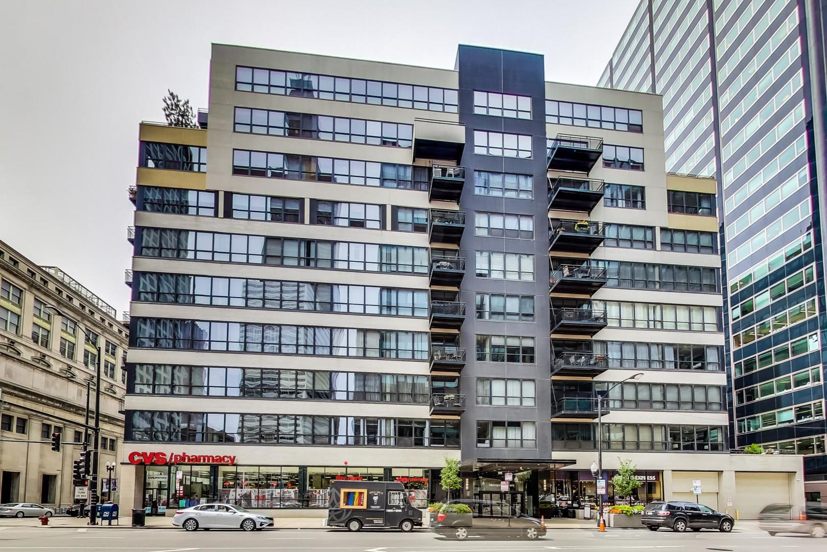 130 S Canal Street Unit: 417