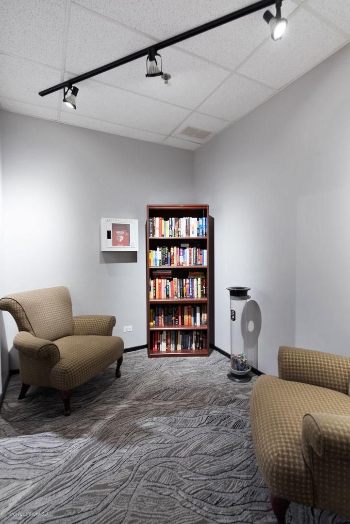 130 S Canal Street Unit: 417