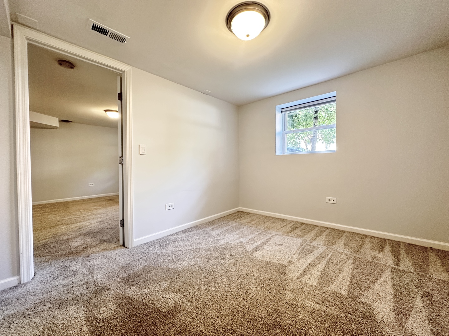4447 W Sunnyside Avenue Unit: 1